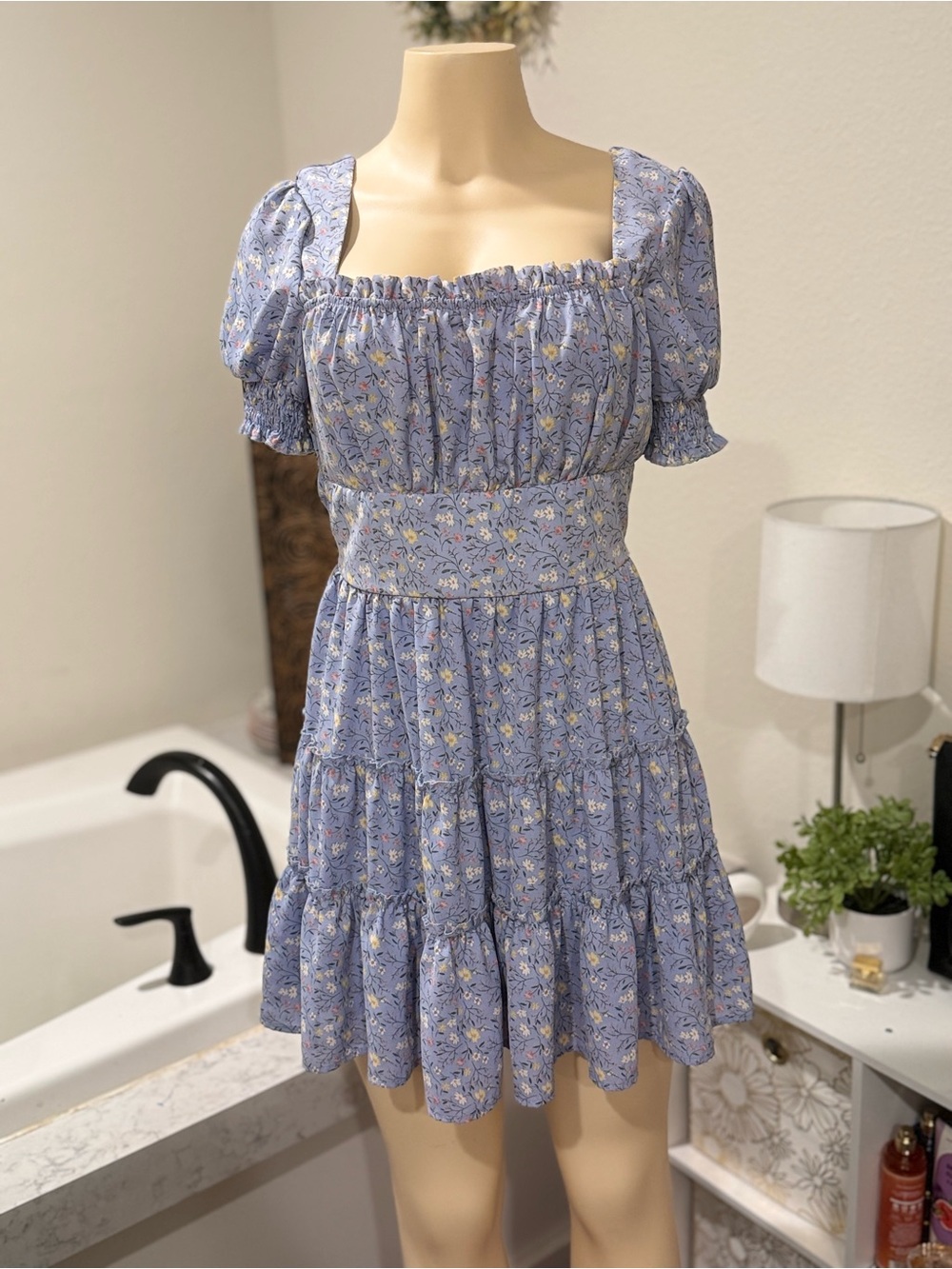 Trixxi Blue Floral Puff Sleeve Mini Dress • Size Medium